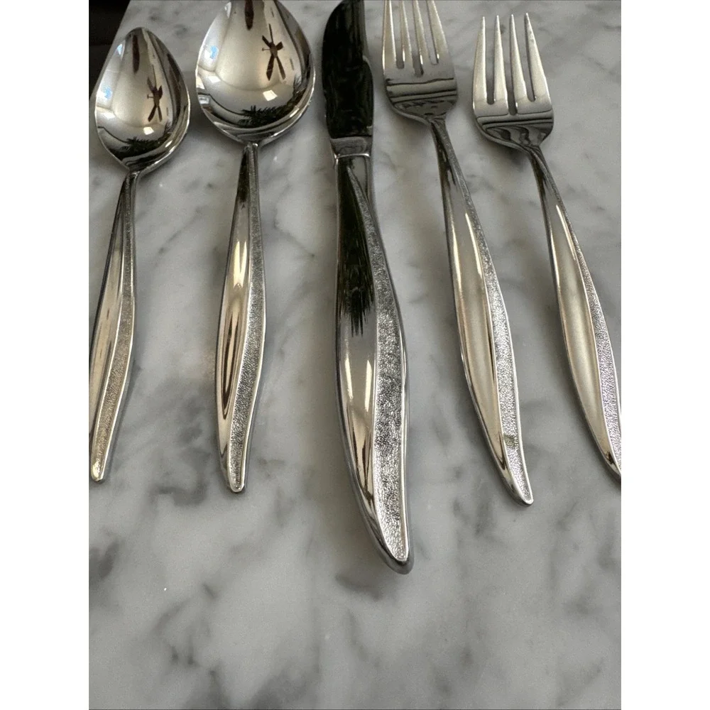 Oneidacraft Deluxe TEXTURA 6pc Place Setting Service‎ for One Stainless Flatware